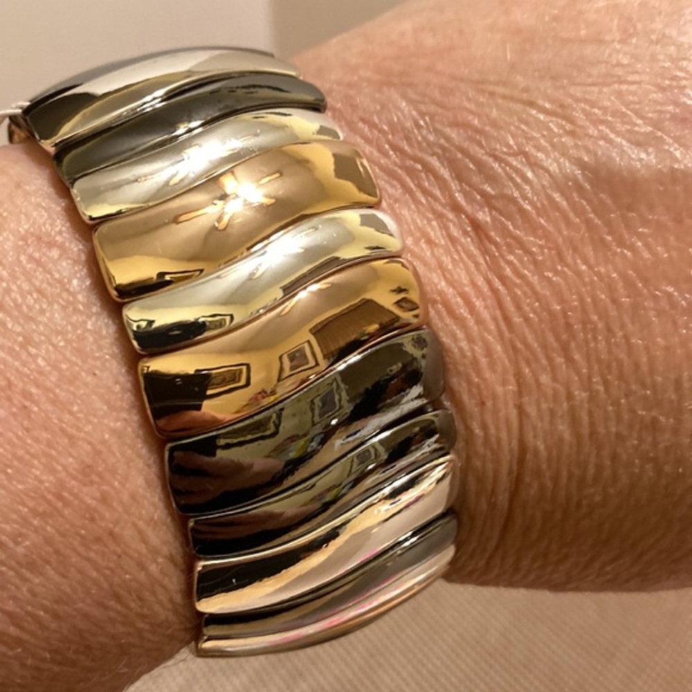 NWT Nine West gunmetal/chrome/copper tone bangle bracelet